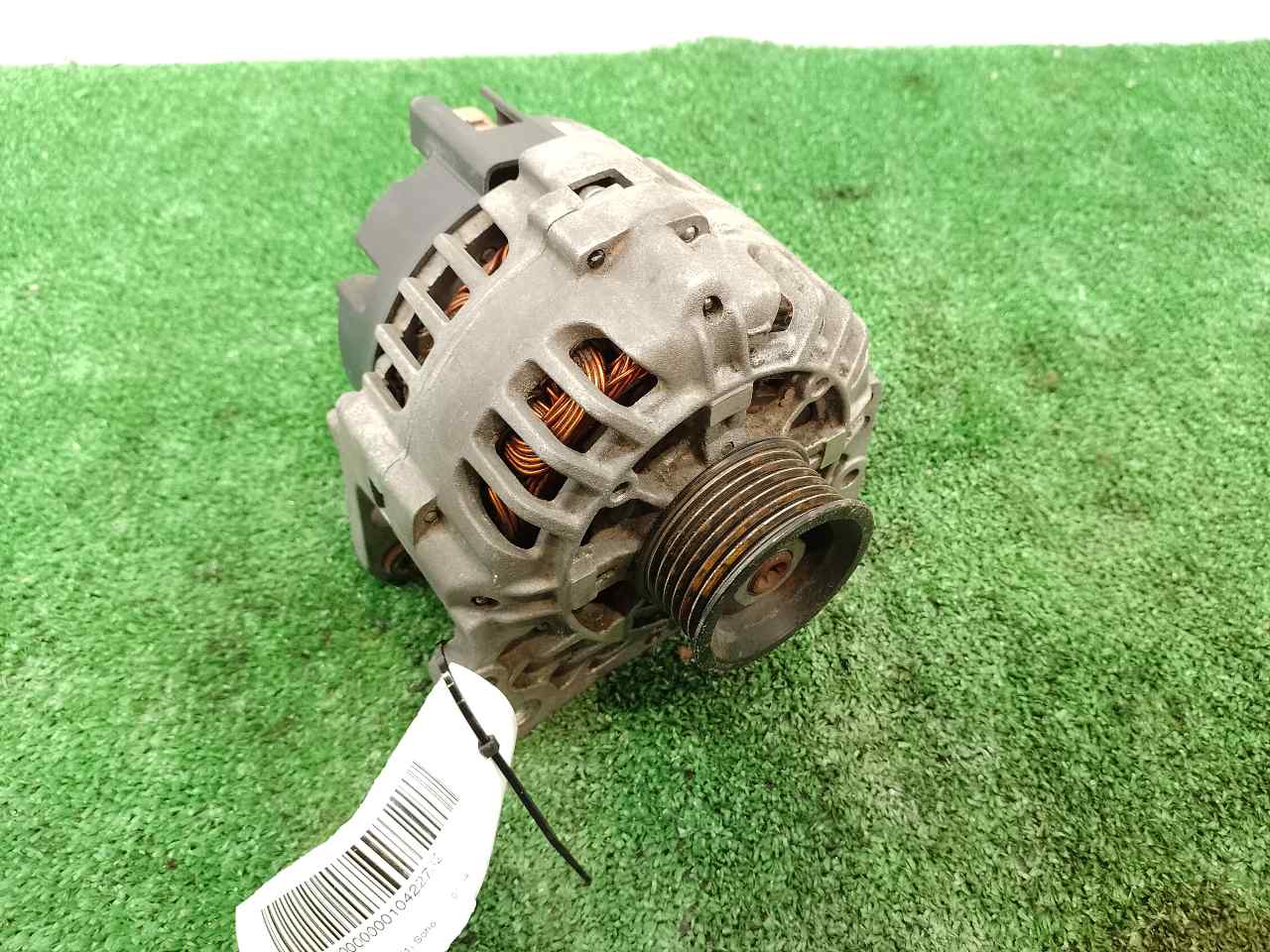 VOLVO Polo 4 generation (2001-2009) Alternator 03D903025E 25198511