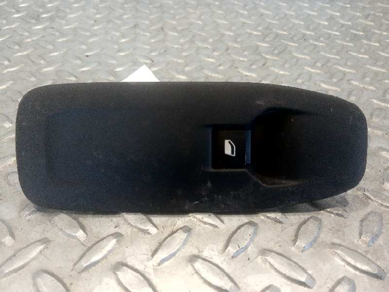 PEUGEOT 2008 1 generation (2013-2020) Front Right Door Window Switch 96751115ZD 23679078