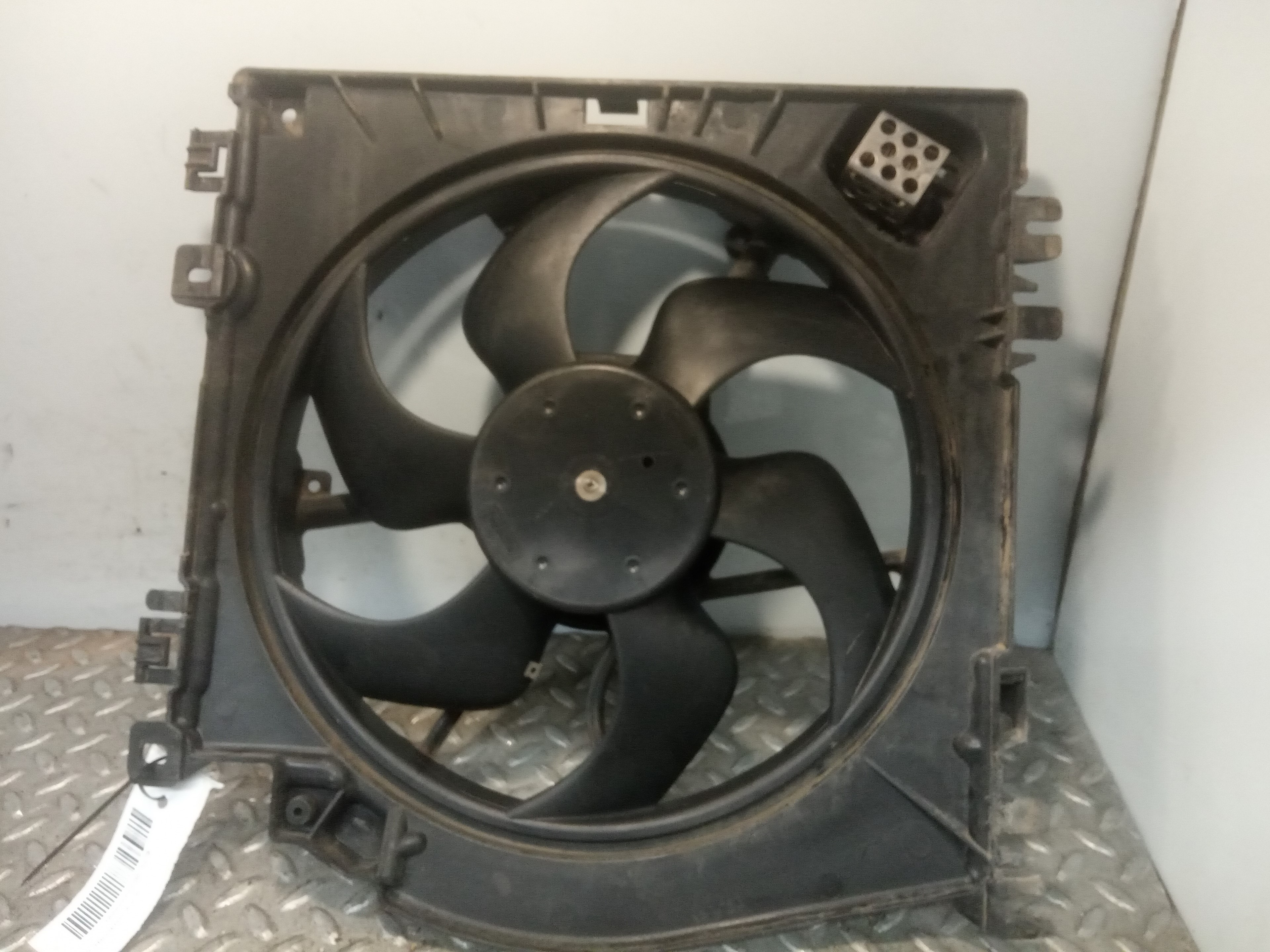 RENAULT Clio 3 generation (2005-2012) Difūzoriaus ventiliatorius 8200525991, 1831441000 23320556