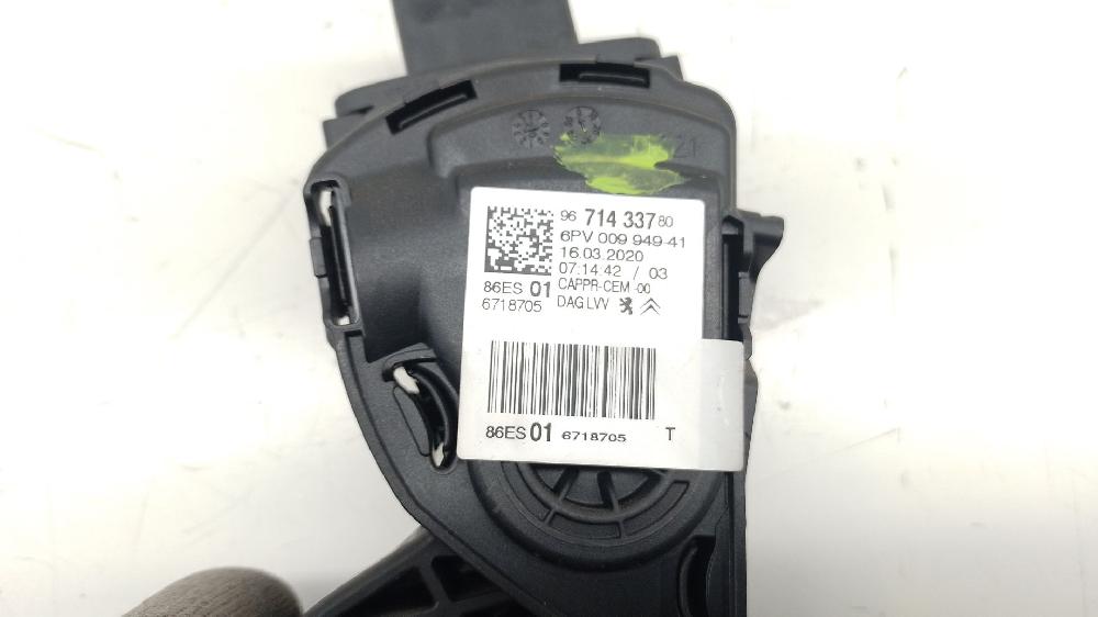 Potenciometro YH01 9671433780 de Citroen C4 cactus 2014-0 102 CV con 18255 km - pieza usada