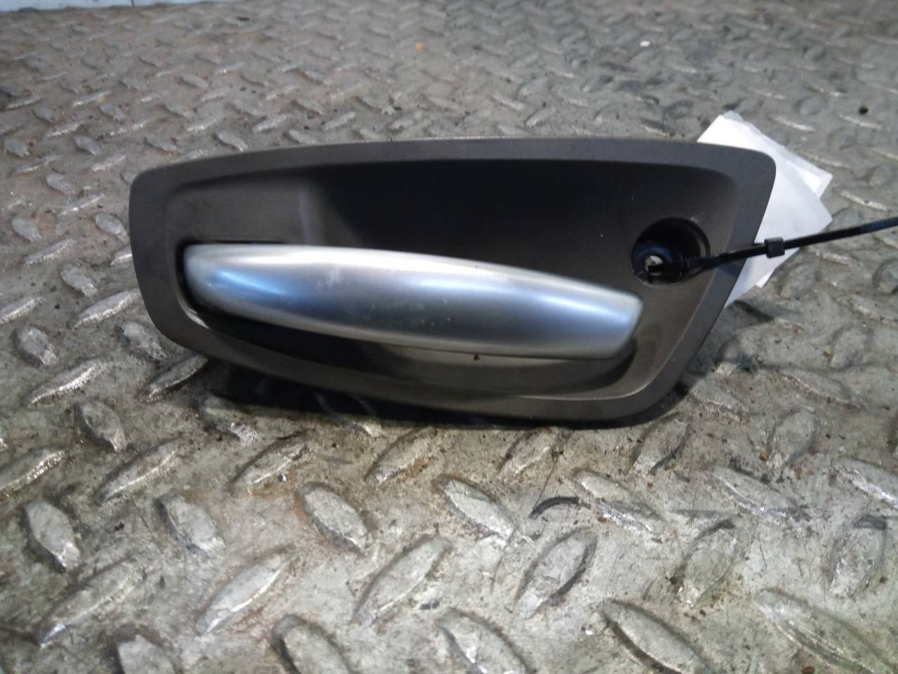 BMW 1 Series E81/E82/E87/E88 (2004-2013) Front Left Door Interior Handle Frame 10628510 23707887