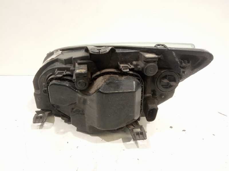 FORD Focus 2 generation (2004-2011) Fram höger strålkastare 1480979 18669283