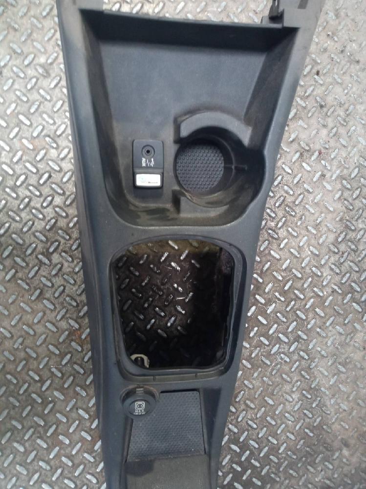 Consola central 199A9000 735527242 de Fiat Punto evo (199_) 2009-2012 75 CV con 179001 km - pieza usada