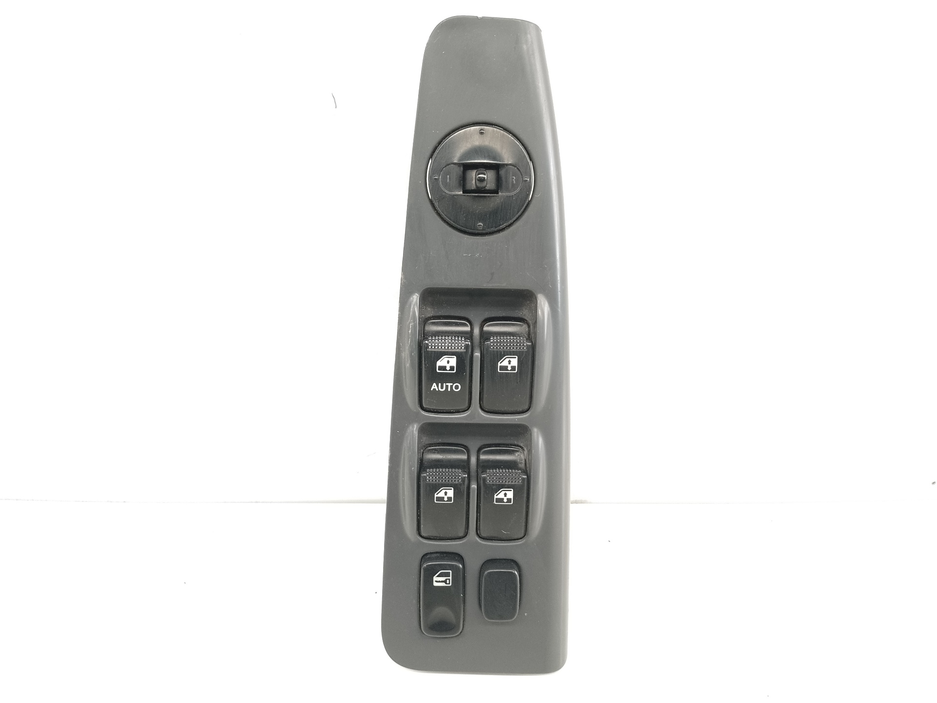KIA Cerato 1 generation (2004-2009) Priekinių kairių durų langų pakėlimo mygtukai 621W05560 25323616
