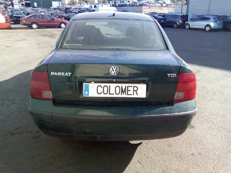 VOLKSWAGEN Passat B5 (1996-2005) Дверь передняя левая 3B4831051BE 18598743