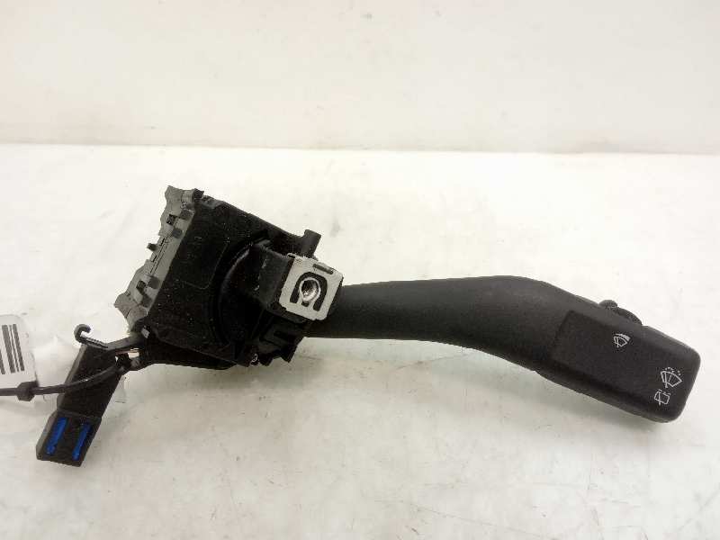 SEAT Leon 2 generation (2005-2012) Превключвател на лоста на чистачките 1K0953519H9B9 18714539