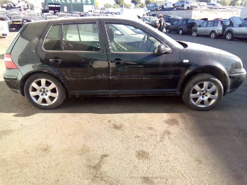 VOLKSWAGEN Bora 1 generation (1998-2005) Охлаждающий радиатор 1J0820413N 18672029