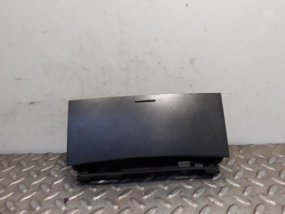 Cenicero UHZ de Peugeot 407 coupe 2005-2011 204 CV con 1 km - pieza usada