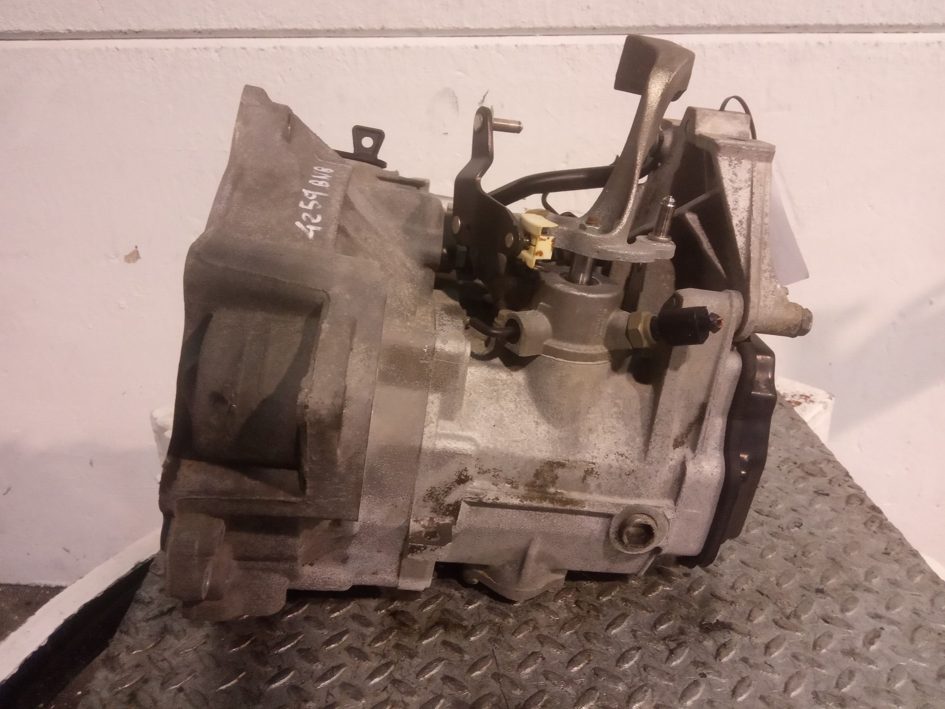 VOLKSWAGEN Bora 1 generation (1998-2005) Gearbox EGS, EGS 23306140