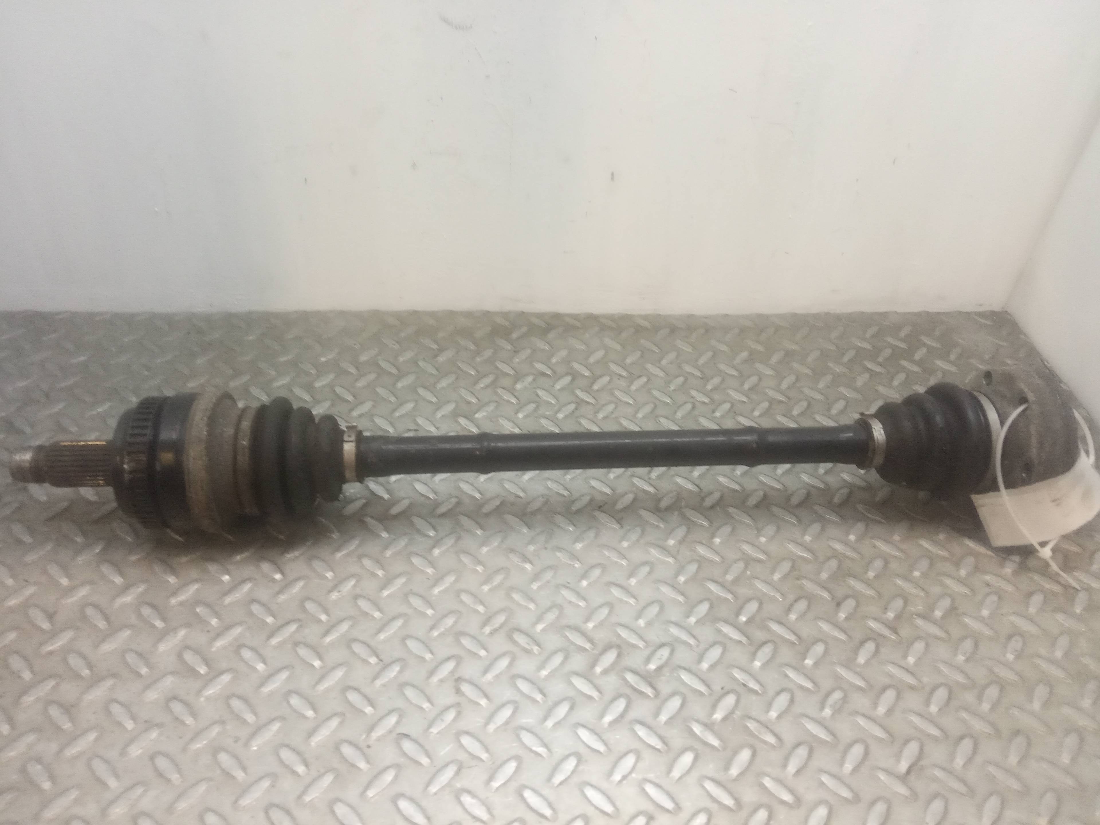 BMW 3 Series E90/E91/E92/E93 (2004-2013) Rear Right Driveshaft 20990854