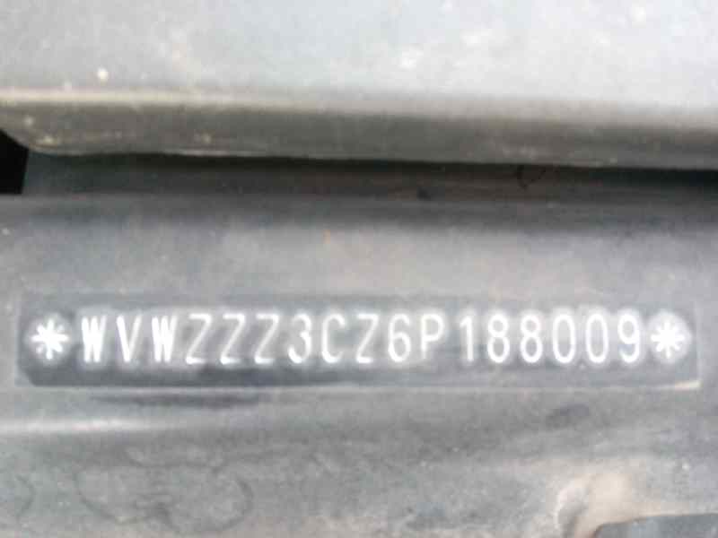 VOLKSWAGEN Passat B6 (2005-2010) Galinis kairys saugos diržas 23671796