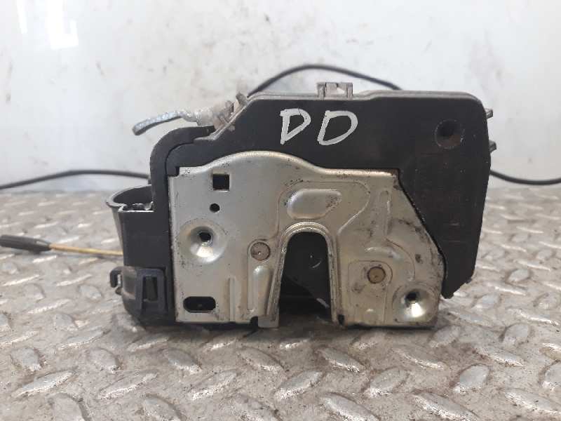 MERCEDES-BENZ C-Class W203/S203/CL203 (2000-2008) Front Right Door Lock 2037200435 23682763