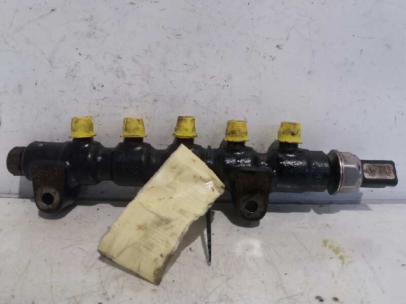 Rampa inyectora 9HY 9654592680 de Peugeot 307 break / sw (s1) 2002-2005 109 CV con 1 km