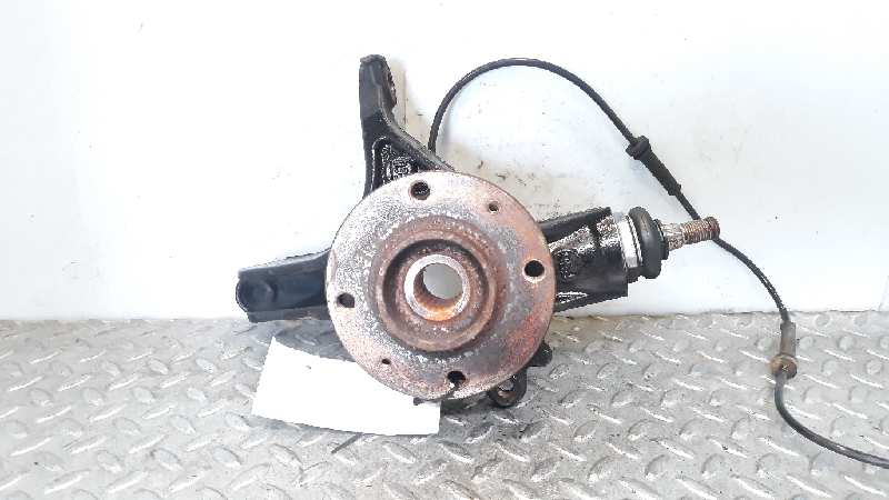 CITROËN C4 1 generation (2004-2011) Fremre venstre hjulnav 364696 23687648