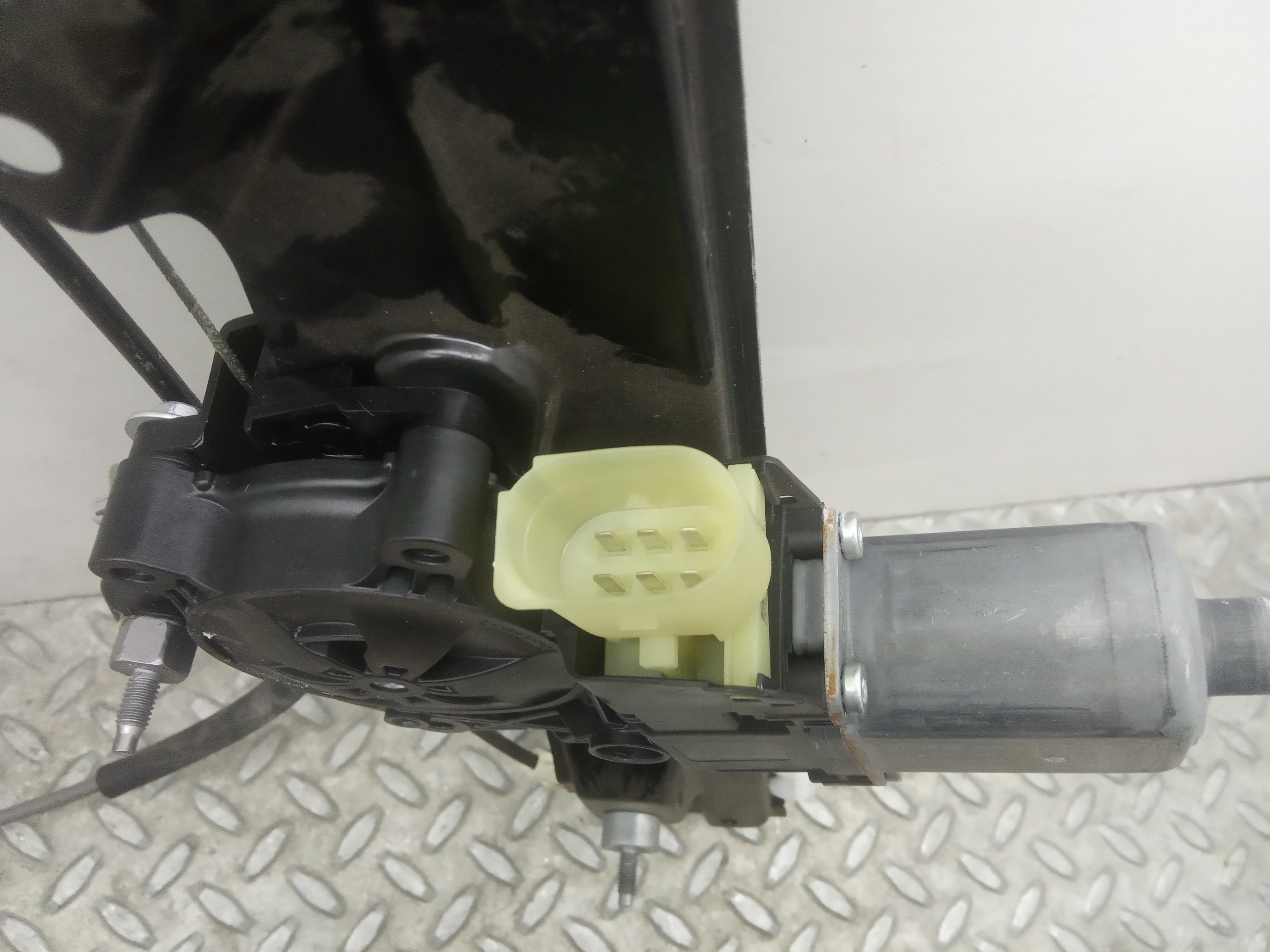 BMW X2 F39 (2017-2023) Front Right Door Window Regulator 7413050,0130822789 23691323