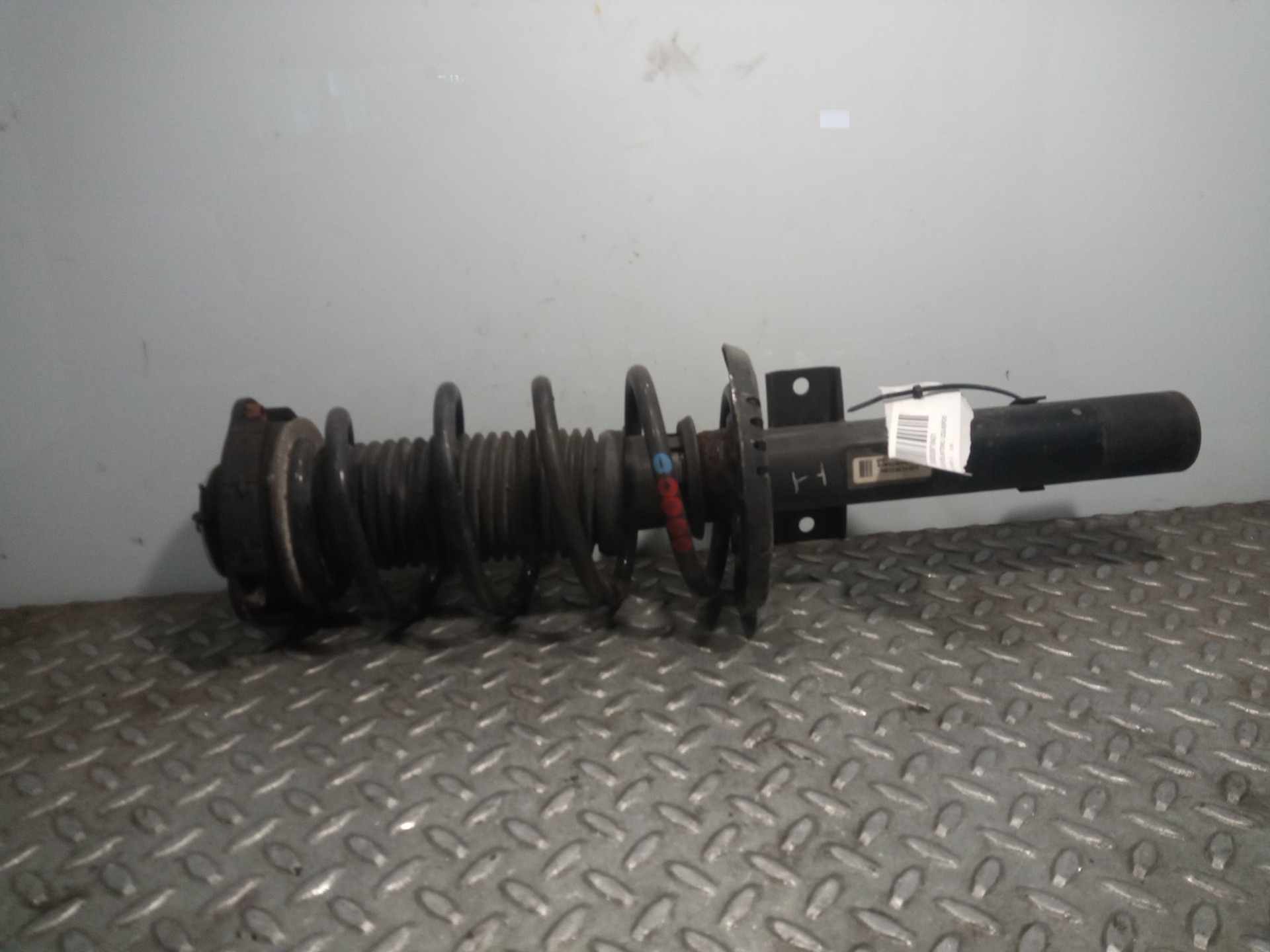 VOLKSWAGEN Fabia 6Y (1999-2007) Front Left Shock Absorber 6Q0413031BH 23693153