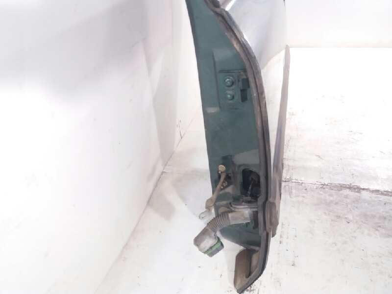 Puerta trasera izquierda G8T de Renault Safrane (b54) 1996-2001 113 CV - pieza usada