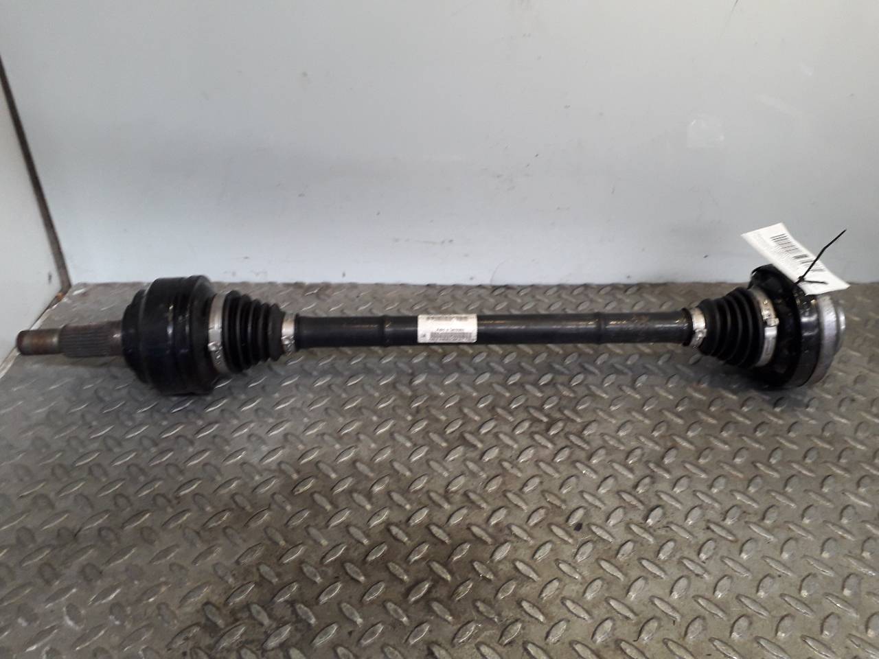 VOLKSWAGEN Touareg 1 generation (2002-2010) Arbre de transmission arrière gauche 7L0501201A 23347847