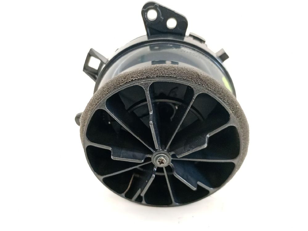 Aireador derecho 2ZR-FXE 5556862280 de Toyota Auris (_e15_) 2007-2012 136 CV - pieza usada