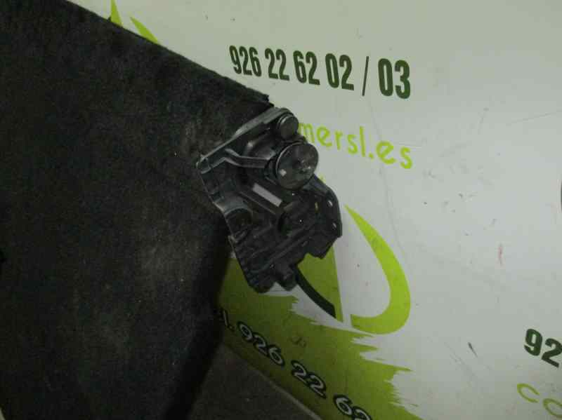 Moqueta A17DTS 13348854 de Opel Astra j lim. 2009-2015 110 CV con 1 km - pieza usada