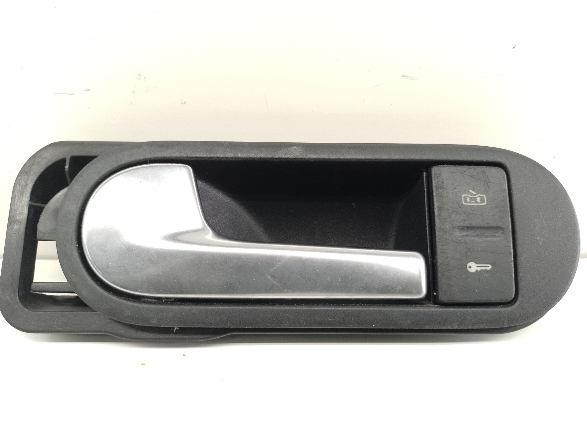 VOLKSWAGEN Golf Plus 2 generation (2009-2014) Кронштейн ручки передней левой двери 5M0837197 25194977