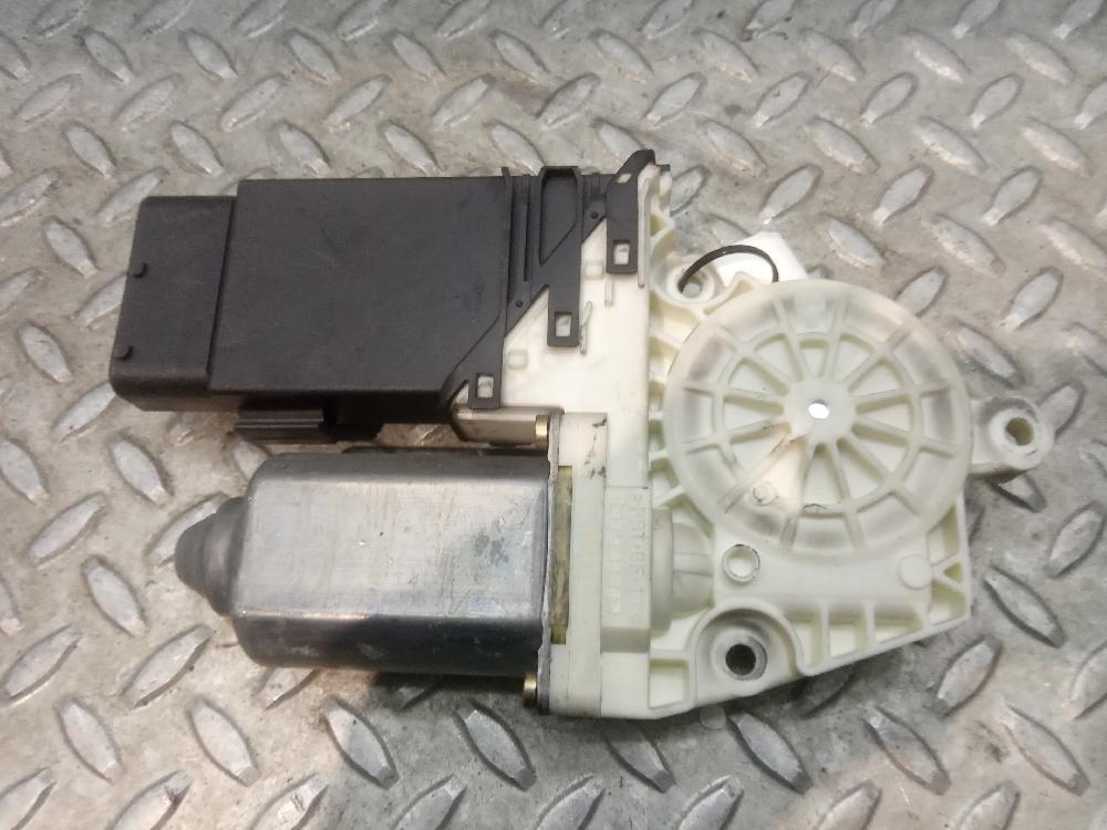 Motor elevalunas delantero derecho ALH 101386101 de Seat Leon (1m1) 1999-2006 90 CV con 1 km - pieza usada