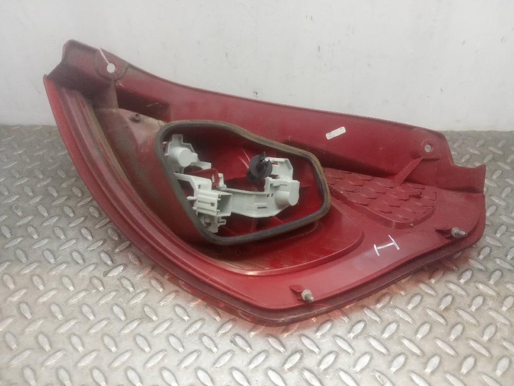 Feu arrière gauche F6JD 1709553 de Ford Fiesta v van 2003-2010 68 CV con 1 km - pieza usada