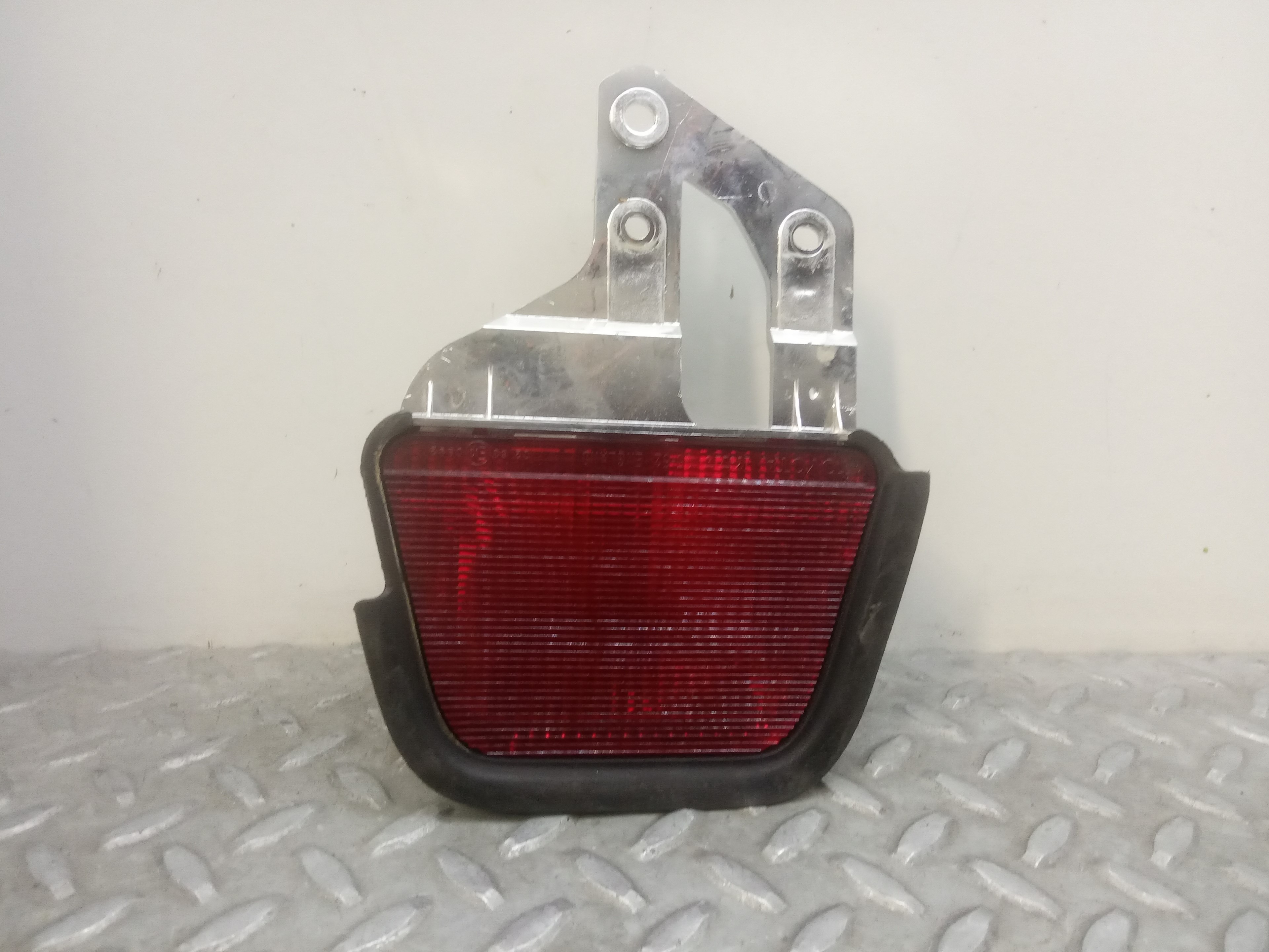TOYOTA Avensis 2 generation (2002-2009) Rear cover light 23693527