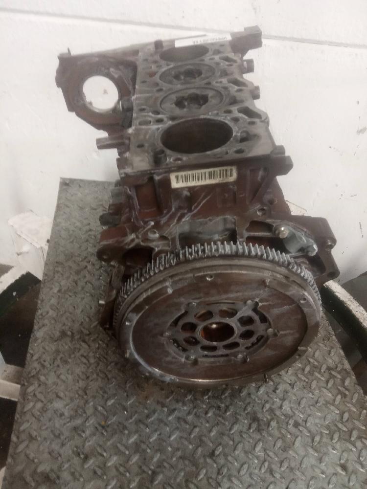 Bloque QJBA de Ford Mondeo iii sedán (b4y) 2000-2007 155 CV con 1 km - pieza usada
