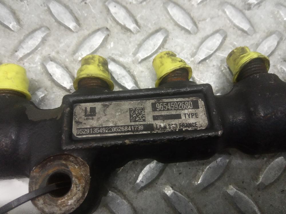 Rampa inyectora 9HZ 9654592680 de Peugeot 307 break/sw (s2) 2005-2008 109 CV con 1 km - pieza usada