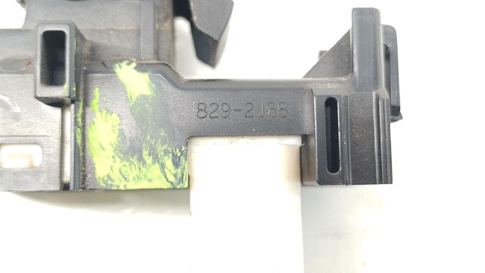 Mando elevalunas delantero derecho 2AD 1928295 de Toyota Rav 4 iii (_a3_) 2008-2013 136 CV - pieza usada