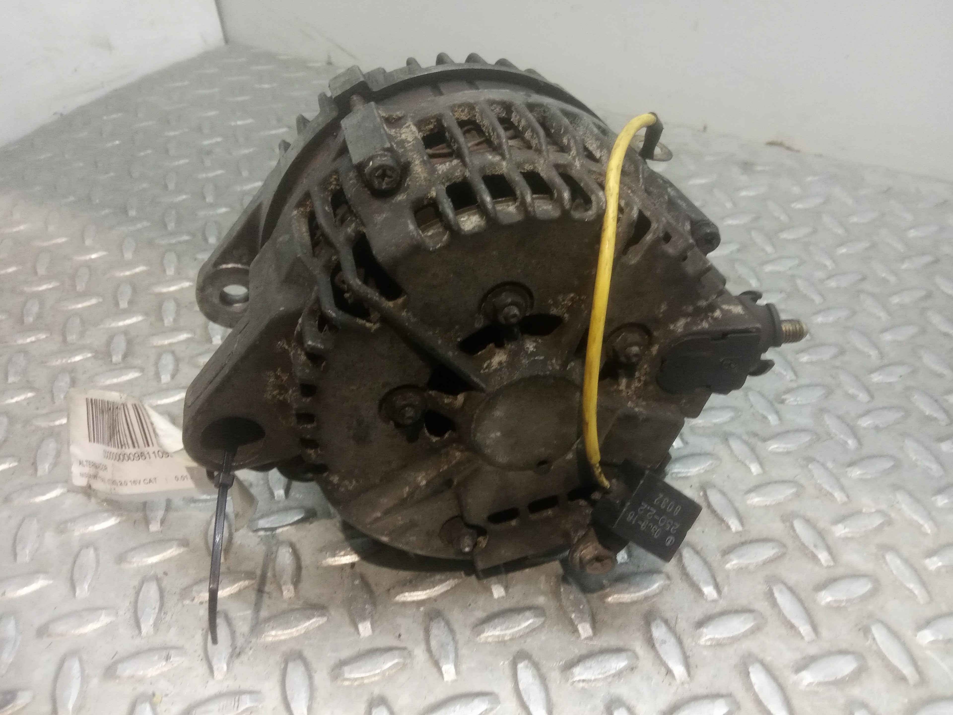 NISSAN X-Trail T30 (2001-2007) Alternator 23100AU400, LR1110713 23690884