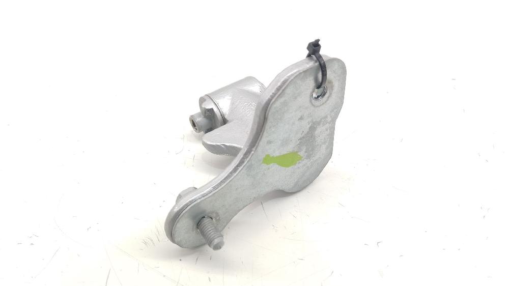 Bisagra puerta delantera derecha 270910 A2467200437 de Mercedes-benz Cla coupé (c117) 2013-2019 156 CV con 100994 km - pieza usada