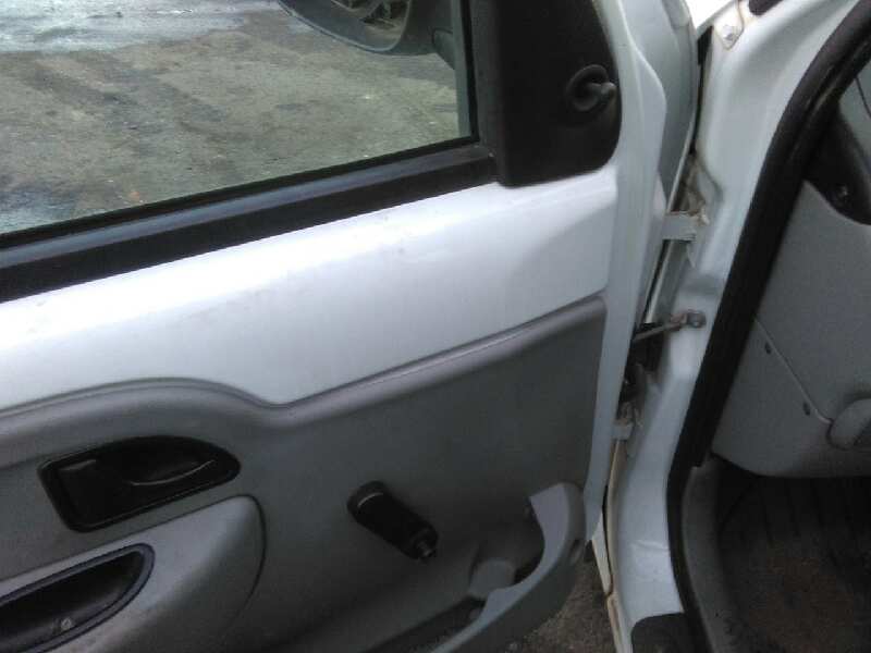 RENAULT Kangoo 1 generation (1998-2009) Преден десен фар 260107401R 18683362