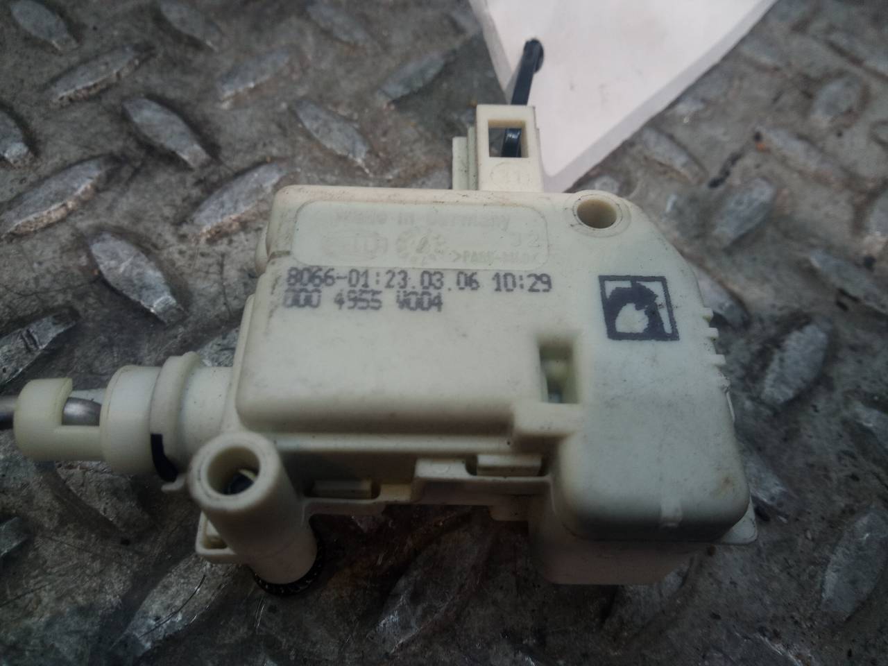 SMART Fortwo 1 generation (1998-2007) Fuel Tank Cover Lock 0004955V004 23708077
