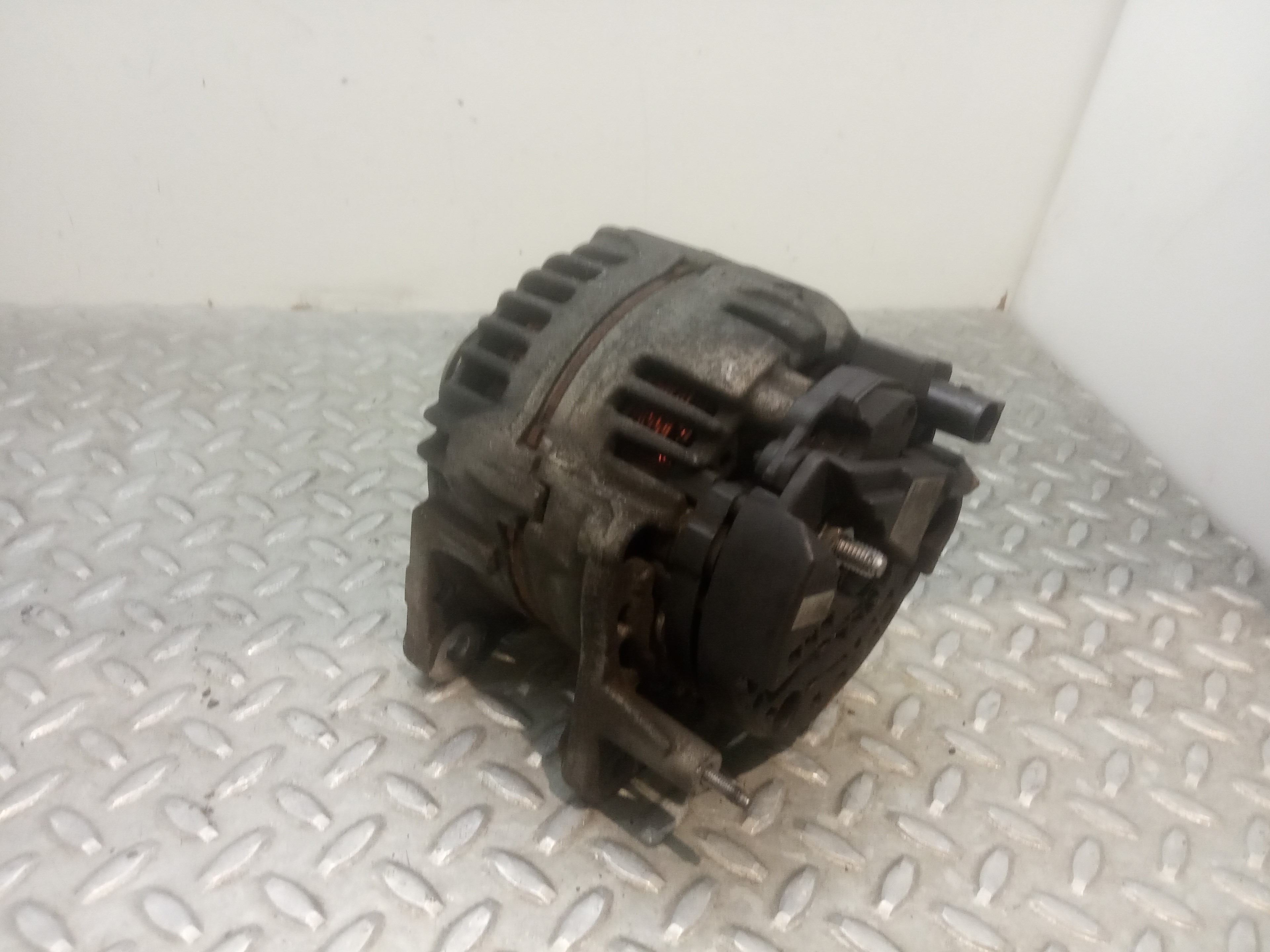 VOLKSWAGEN Golf Plus 2 generation (2009-2014) Alternator 03C903023D,03C903023D,0124325128 23692649