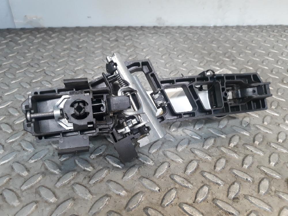 Maneta exterior trasera derecha UGJC 1788863 de Ford Fiesta vi van 2010-2017 75 CV con 1 km - pieza usada