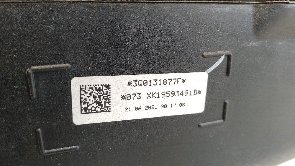 Deposito aditivo fap/adblue CZDA,CZEA 3Q0131877F de Volkswagen Passat b8 (3g2, cb2) 2014-2026 150 CV - pieza usada