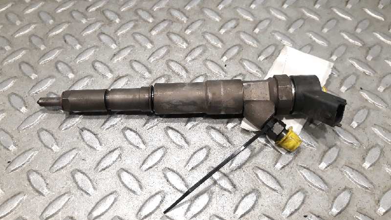 BMW 7 Series E38 (1994-2001) Fuel Injector 0445110028, 2354000 23280739