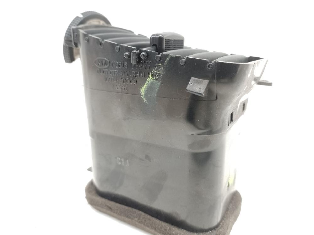 Rejilla aireadora D4FA 1G97420000 de Kia Rio ii (jb) 2005-2011 110 CV - pieza usada