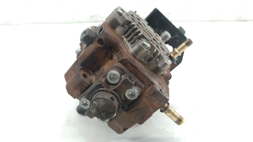 Bomba de inyección 9HY (DV6TED4),9HZ (DV6TED4) 0445010102 de Citroen C4 picasso i monospace (ud_) 2009-2013 109 CV - pieza usada