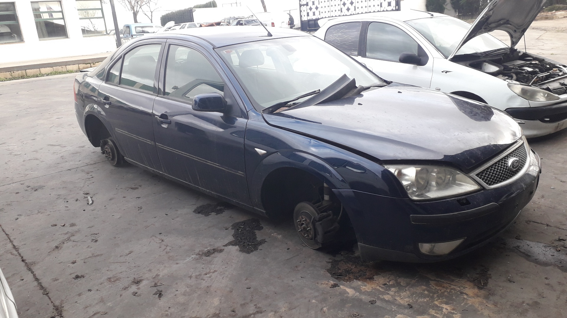 FORD Mondeo 3 generation (2000-2007) Variklis HJBB 21064190