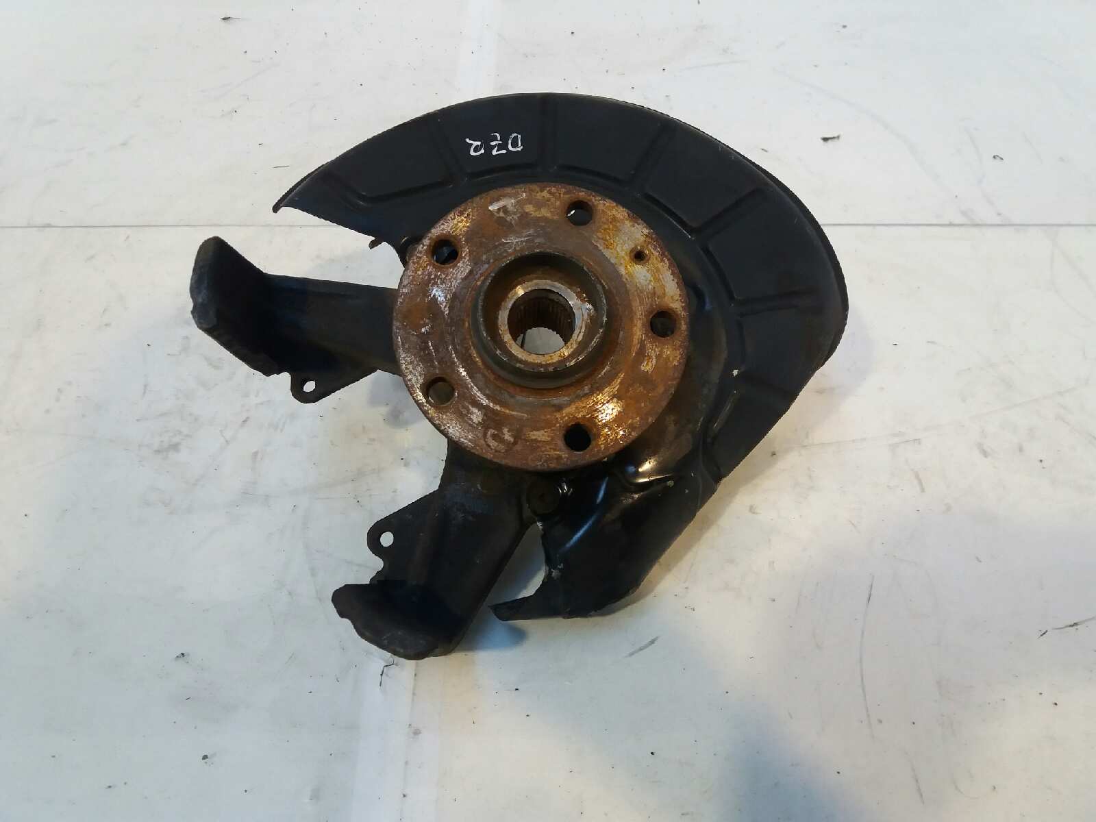 SEAT Cordoba 2 generation (1999-2009) Front Left Wheel Hub 6Q0407255AC 18550718