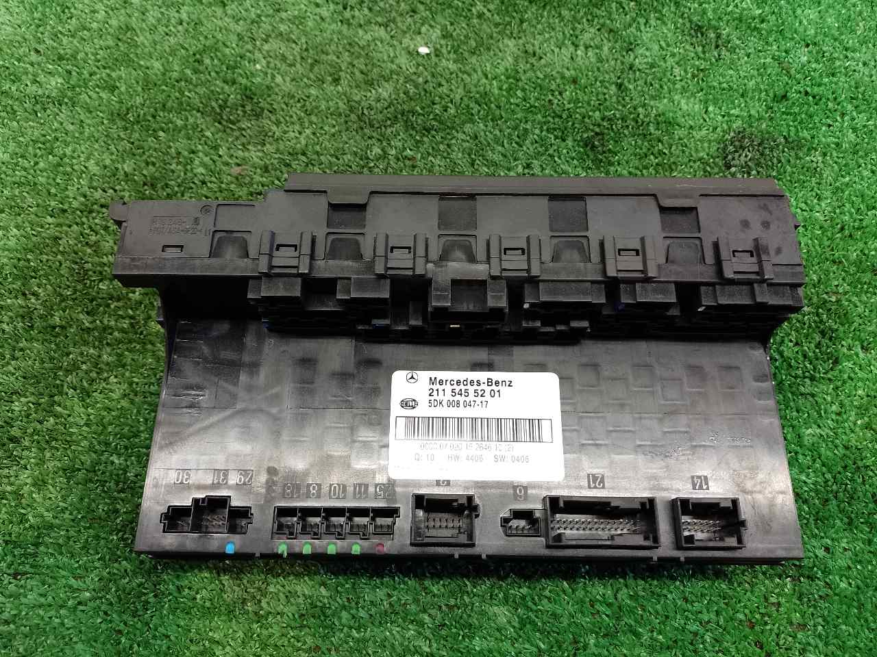 MERCEDES-BENZ CLS-Class C219 (2004-2010) Fuse Box 2115455201, 5DK00804717 24291211