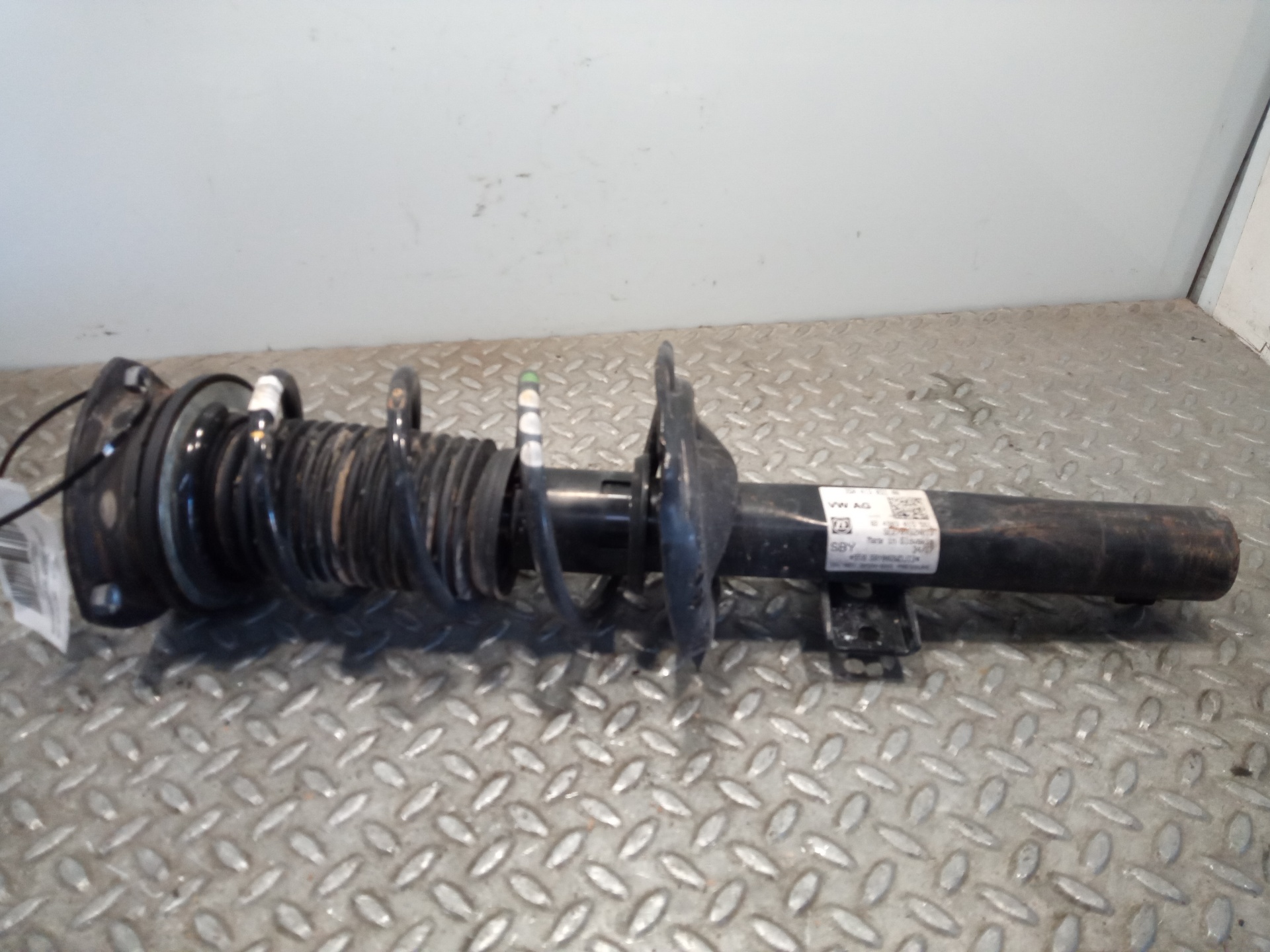 SEAT Alhambra 2 generation (2010-2021) Front Right Shock Absorber 2Q0413031AN 23327772