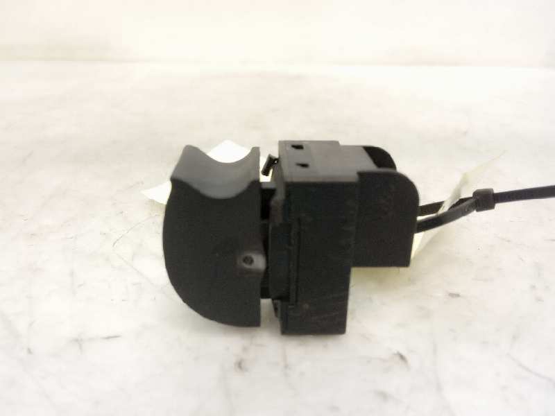 AUDI A3 8P (2003-2013) Front Right Door Window Switch 8Z0959855C 18726613