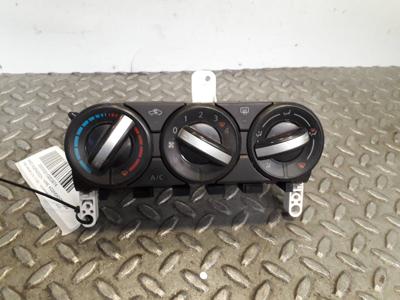 NISSAN Qashqai 1 generation (2007-2014) Klimato kontrolės (klimos) valdymas 23703166