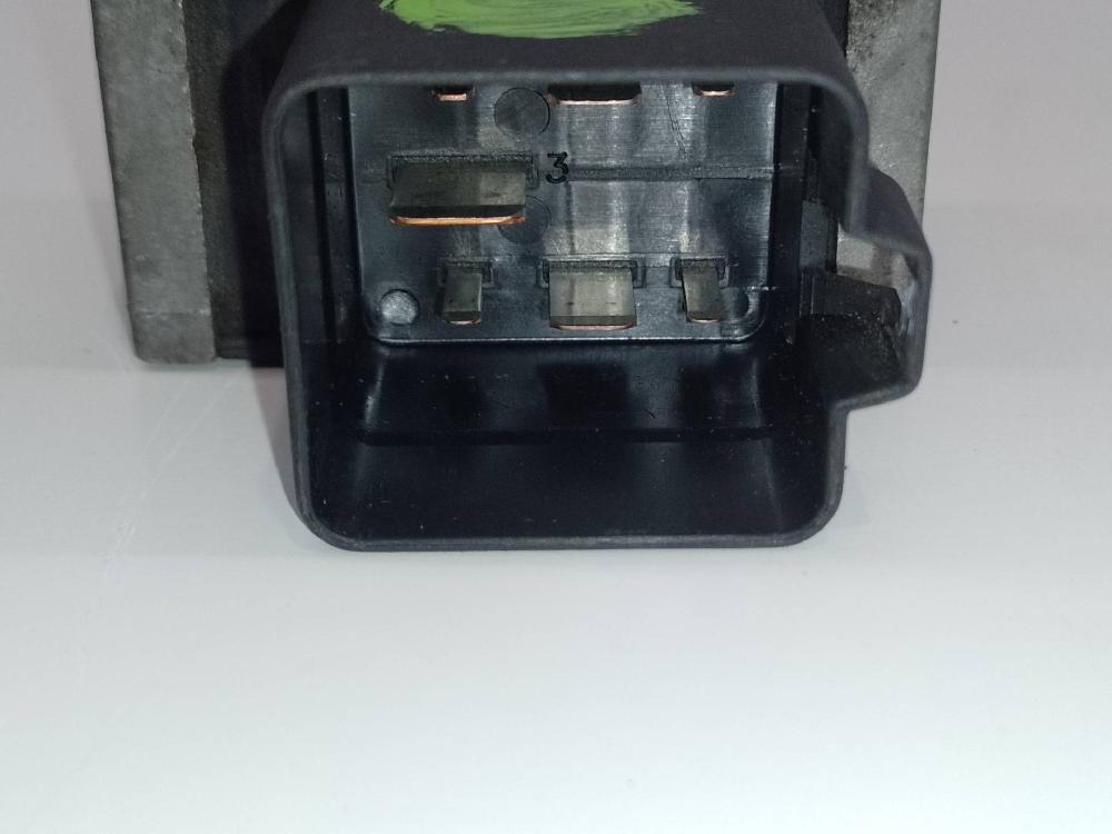 Caja de precalentamiento K9K (63KW) 7700115078 de Nissan Micra iii (k12) 2003-2010 86 CV con 1 km - pieza usada