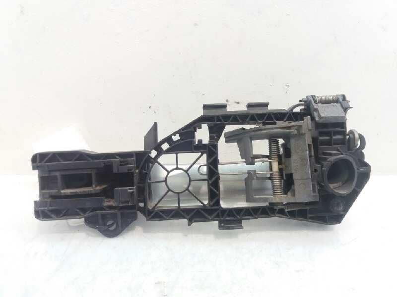 VOLKSWAGEN Passat B6 (2005-2010) Наружная ручка передней правой двери 3C0837886J 18734375