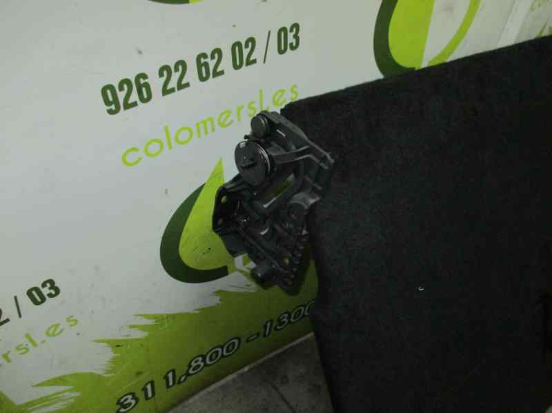 Moqueta A17DTS 13348854 de Opel Astra j lim. 2009-2015 110 CV con 1 km - pieza usada